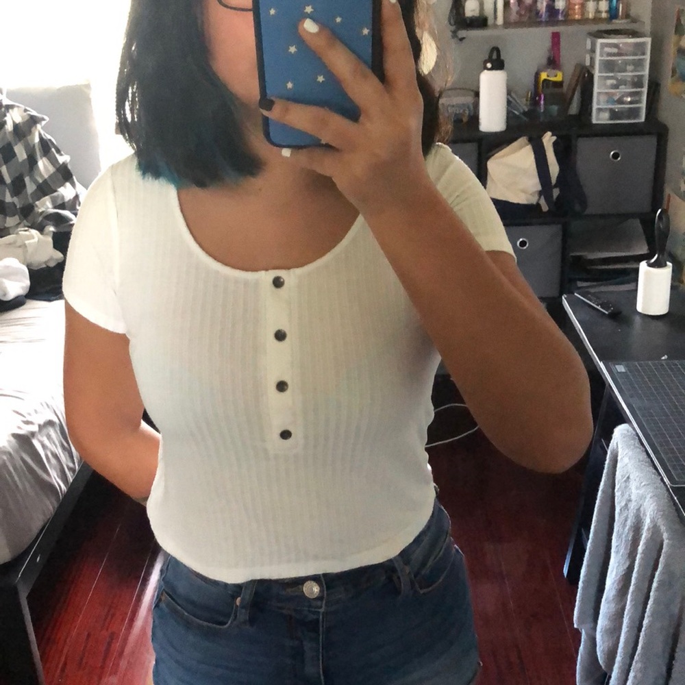 half button crop top